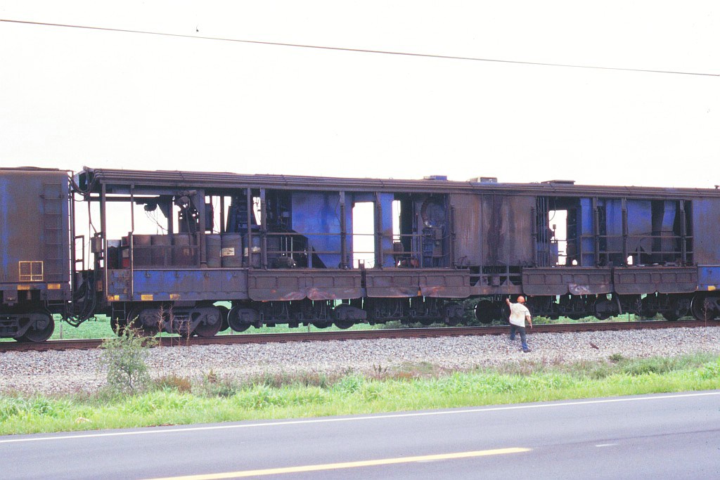 Pandrol Jackson railgrinder getting ready for action